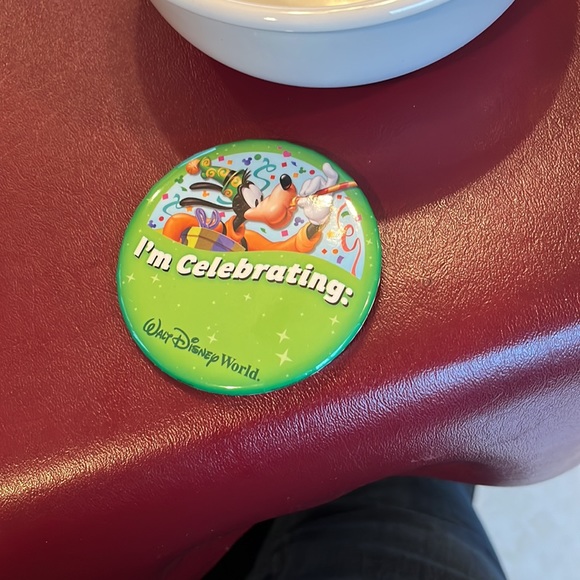 Set of Disney keychains/backpack clips - Picture 12 of 12